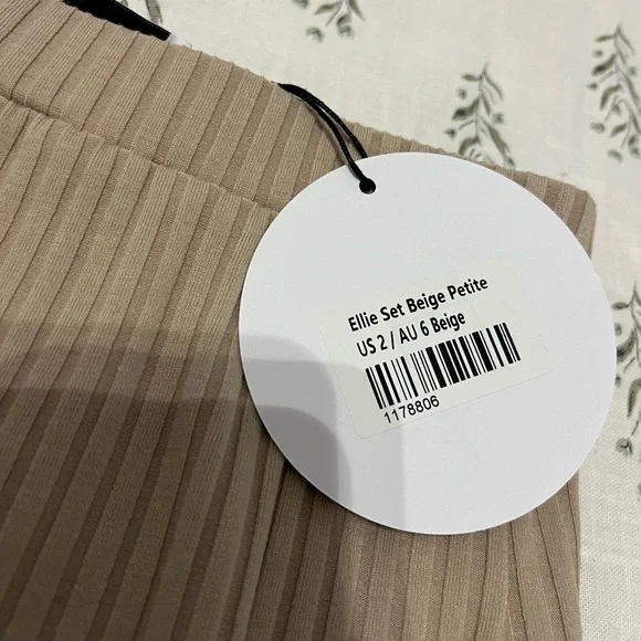 Princess Polly Ellie Skirt Set in Beige- Size 2- NWT - Picture 6 of 7